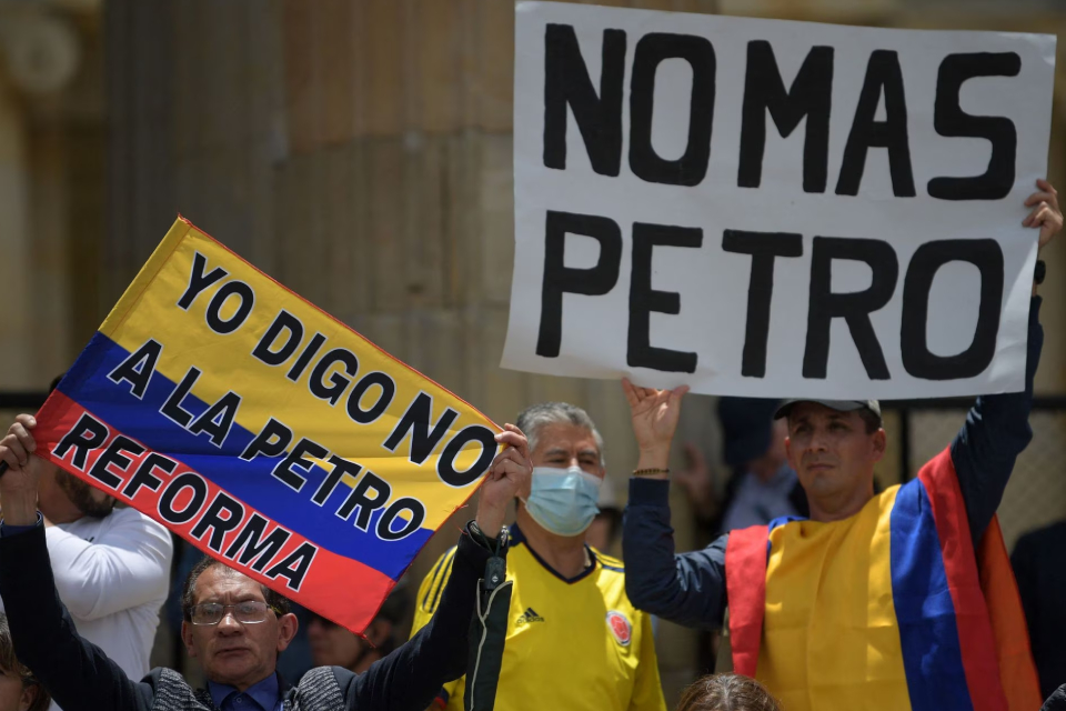 Miles De Personas Protestan Contra El Gobierno De Petro Y Sus Reformas