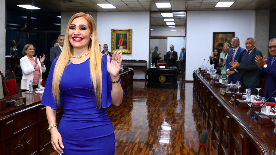 Juramentaron a Caryslia Beatriz Rodríguez como presidenta del TSJ Qué