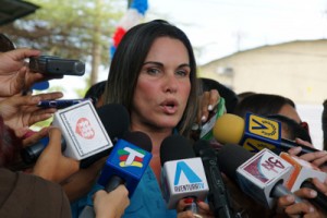 Hoy Eveling será proclamada alcaldesa 1 1109 9F