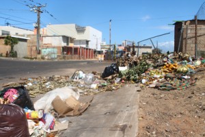 Pequeño vertedero del centro no da tregua 1 1162 4E