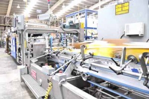 Gobierno debe divisas a industria manufacturera del país 1 1165 9A