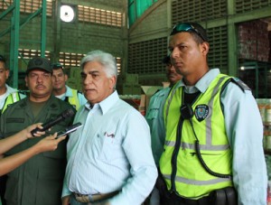 Intendente confirmó decomiso de mercancía en Diprocher 1 1166 2 B
