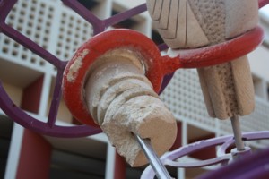Violentos destruyen escultura frente a Secretearía de Cultura de Maracaibo 1 1187 1187 18 D