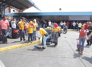 Maracaiberos regresan a la ciudad luego de los días de asueto 1 1188 18 BBB JM