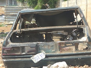 Lo ultiman de un tiro de escopeta y le incendian el carro 2 1188 21B D