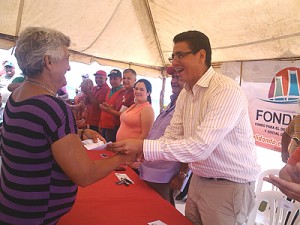 Fondesez entregó 50 microcréditos en Isla de Toas 1 1188 9 D