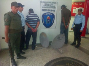Aprehenden a «choros» robando local comercial 1 1198 21AAA JM