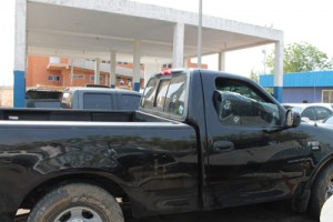 Acribillan a par de amigos dentro de una camioneta 2 1207 65