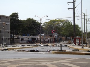«Guarimberos» activados en Sabaneta 1 1218 3B Guarimbas
