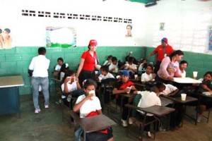 ZEZ: Año escolar 2013-2014 termina el 30 de julio 1 1278 3A NUEVA