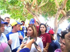 Estudiantes entregaron documento en el MP 1 1303 4c