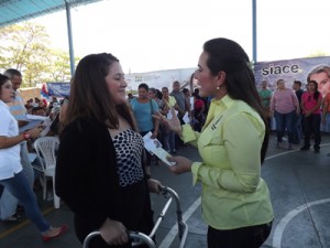 Alcaldía de Maracaibo benefició a 300 microempresarios 1 1322 4A