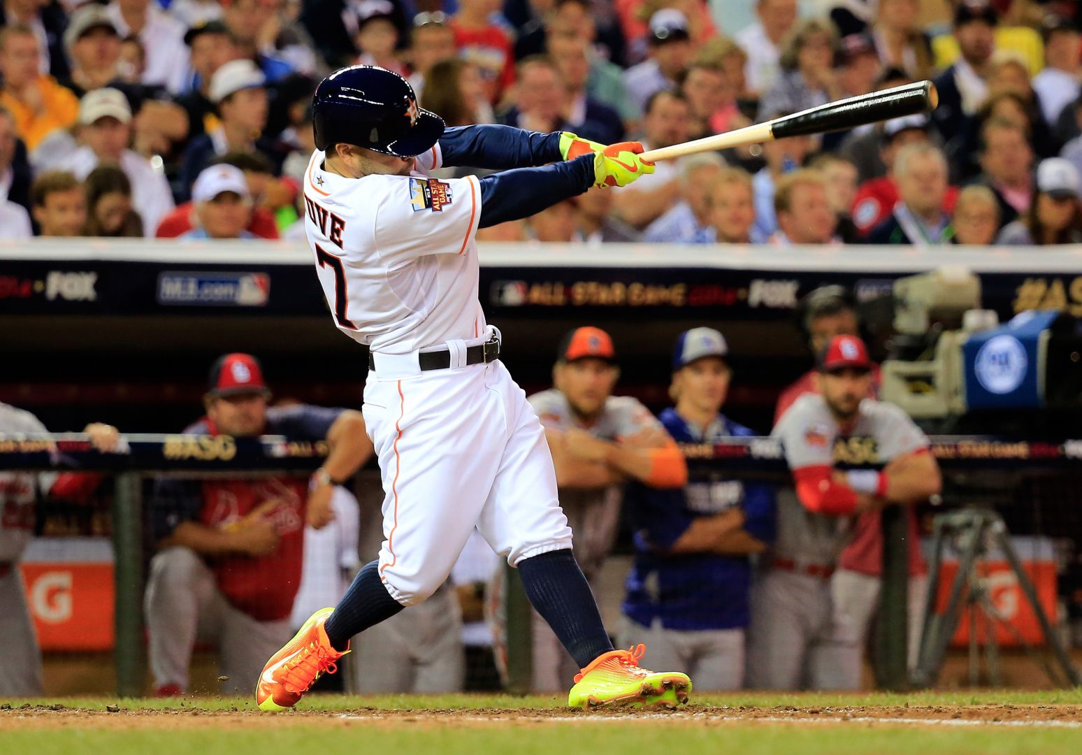 Altuve sigue imparable 2 1324 11B