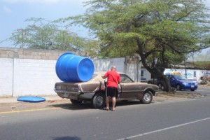 Tanques y cisternas se observan por toda la ciudad 1 1324 2A