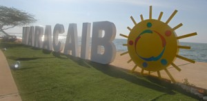 Letras metálicas engalanan la Vereda del Lago 1 1326 2C