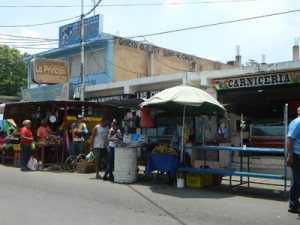Le meten control a los buhoneros 2 1332 22