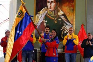 Presidente abanderó a nuestros atletas para Nanjing 2014 2 1339 DEPORTES SILUETA