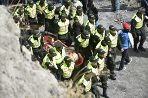 Cuatro muertos deja sismo en Quito 1 1344 17D JU