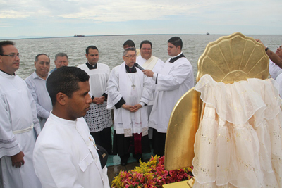 Arzobispo Ubaldo Santana bendijo al Lago 2 1355 1