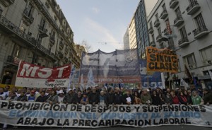 Nueva huelga paraliza Argentina 1 1359 17B JU