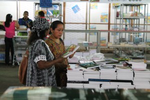 Marabinos contentos con la feria escolar 1 1361 3B