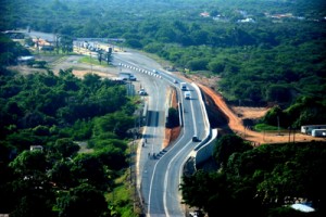Inauguraron nuevo puente en Boca de Uchire 1 1372 7B