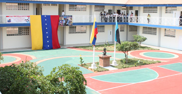 Colegio «nuevo» en Manuel Dagnino 2 1386 PRINCIPAL 01 03