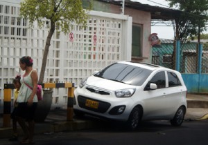 Carros nuevos solo de «visita» 1 1398 2 B