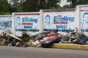 Vecinos irresponsables arrojan «cachivaches» 1 1398 3D