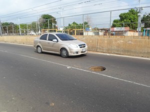 Peligro en Sabaneta por bocas de visita destapadas 1 1404 3bbb jm