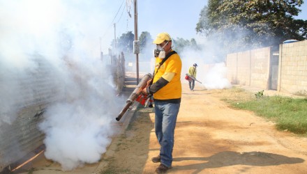 https://www.quepasa.com.ve/images/stories/1412/CABECERO_IZQUIERDO_SILUETA.jpg