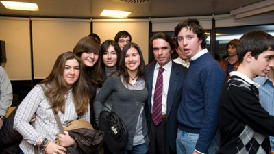 Joven de 20 años estafó a toda España, inclusive al rey Felipe VI 2 20A3-JU.jpg - 94.28 Kb