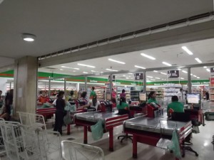 «Súper»: Ministerio del Trabajo reengancha a cajeros con 60 faltas 1 1434 2B