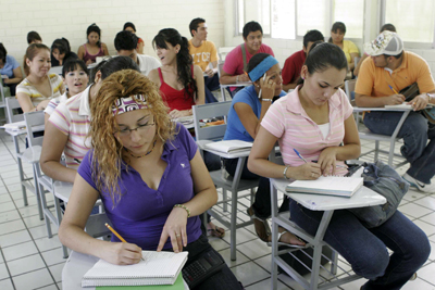 Estudiantes universitarios celebran hoy su día 2 1443 1