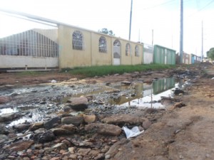 Calles intransitables rodean la comunidad Lilia Perozo 1 1445 4CCC JM