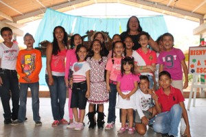 Con parranditas navideñas los niños despidieron las clases 1 1465 4A