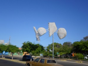 Adornos de la avenida Padilla siguen deteriorándose 1 1477 3E