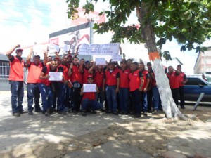 Obreros de ensambladora de motos exigen reivindicación de salarios 1 1494 3B