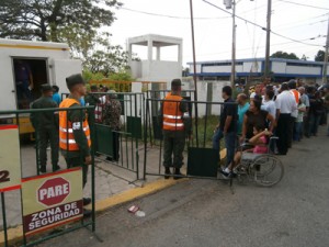 Efectuaron venta controlada de carne avícola 1 1501 4B nueva