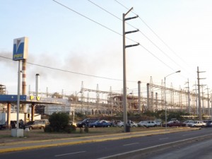 Colas por gasolina abarrotan manzanas 1 1502 10b