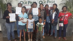Habitantes de Ciudad Lossada esperan por sus viviendas 1 1504 3CCC JM
