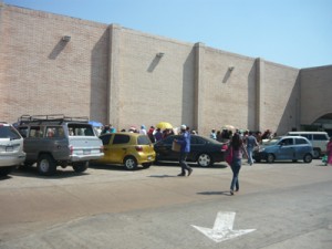 Siguen las colas en los supermercados 1 1507 3B