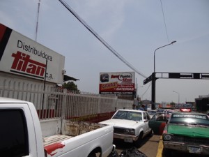 «Megacolas» para comprar baterías no disminuyen 1 1508 4C