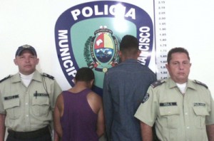 Policía de San Francisco detiene a dos hombres por robo 1 1520 23C
