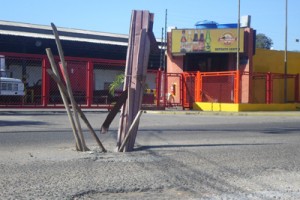 Alcantarillas en la ciudad están adornadas 1 1531 2D