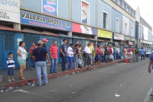 Maracaibo amanece desolado y sin tráfico 1 1539 REG PARADA DE CARRITOS DE BELLA VISTA HAYLEEN LEON