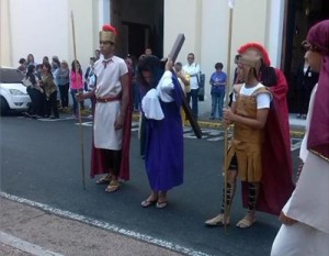 Realizaron viacrucis para celebrar la Semana Mayor 1 1566 Espacio Cultural c