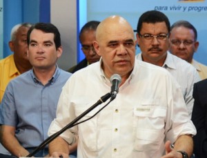 MUD pide votar como «acto de rebeldía» 1 1573 5 D