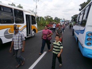 Transportistas se paralizaron exigiendo más cupos para gasolina 1 1590 3A