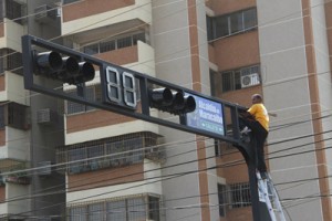 Sustituirán semáforos en la prolongación de C-2 1 1590 BREVE 3